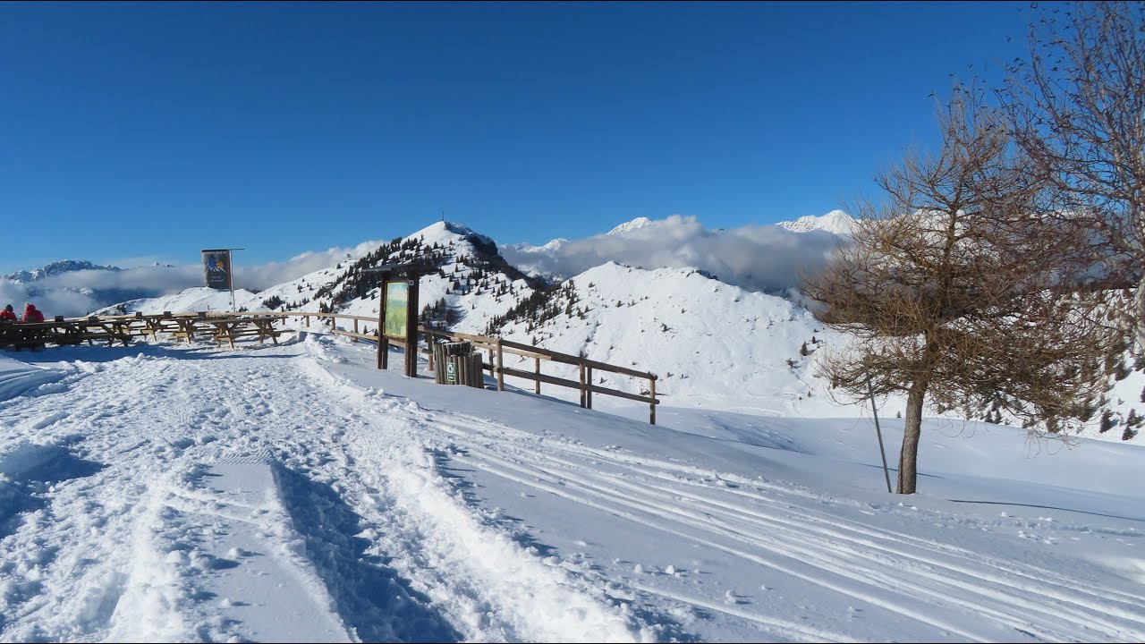 Il rifugio Parafulmine con la neve