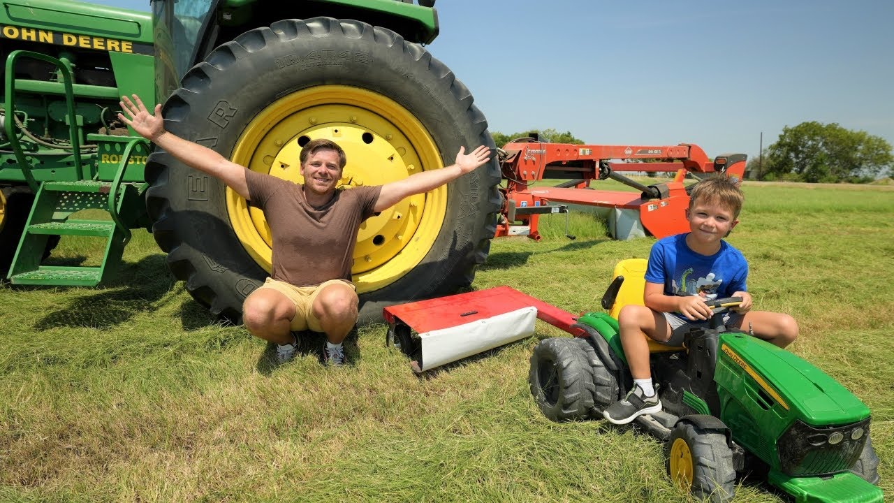 Cutting hay with tractors on the farm | Mowing grass with kids tractor | Tractors for kids