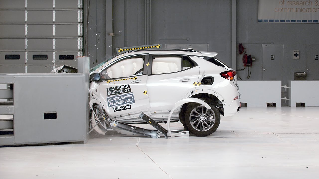 2021 Buick Encore GX driver-side small overlap IIHS crash test