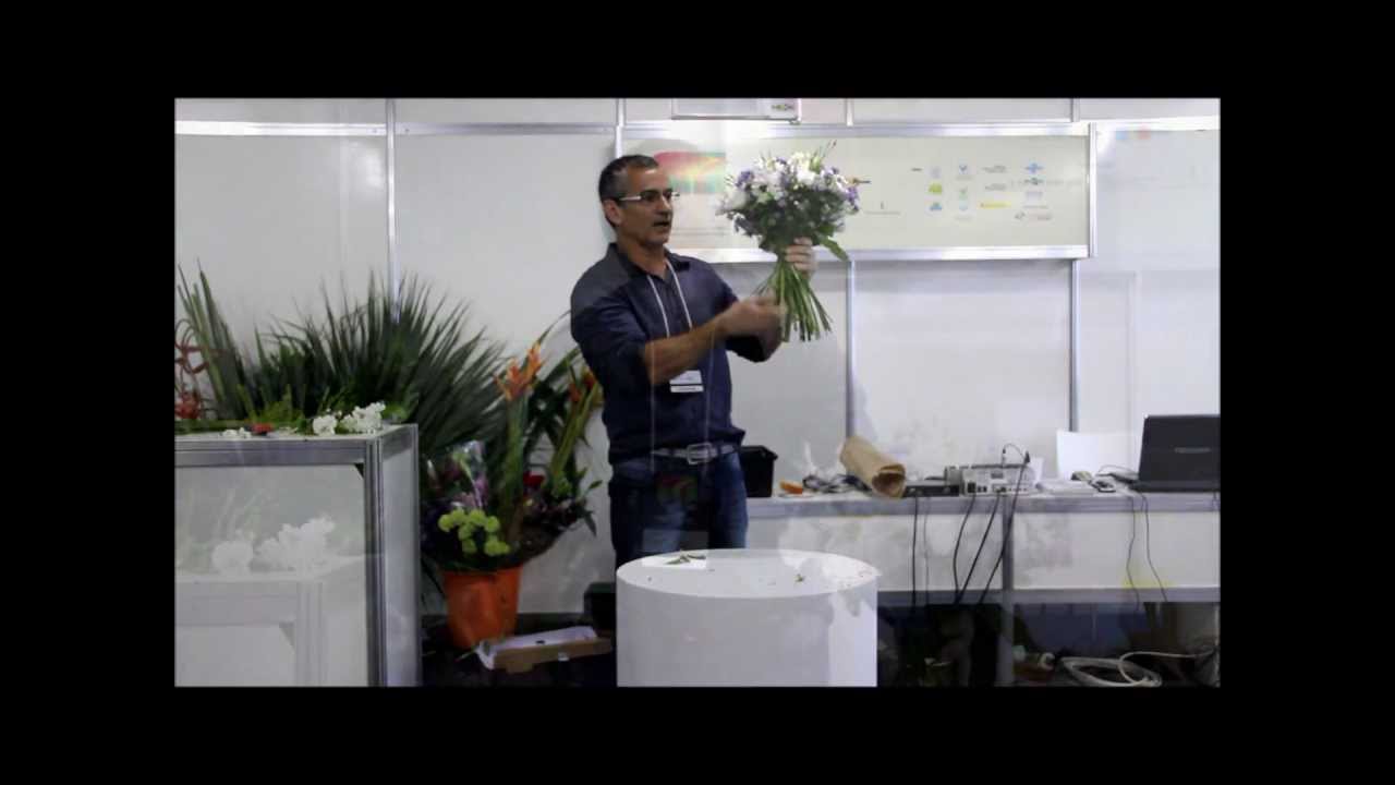 Curso de Arte Floral - Técnica de Buquê em Espiral - Batista Reis