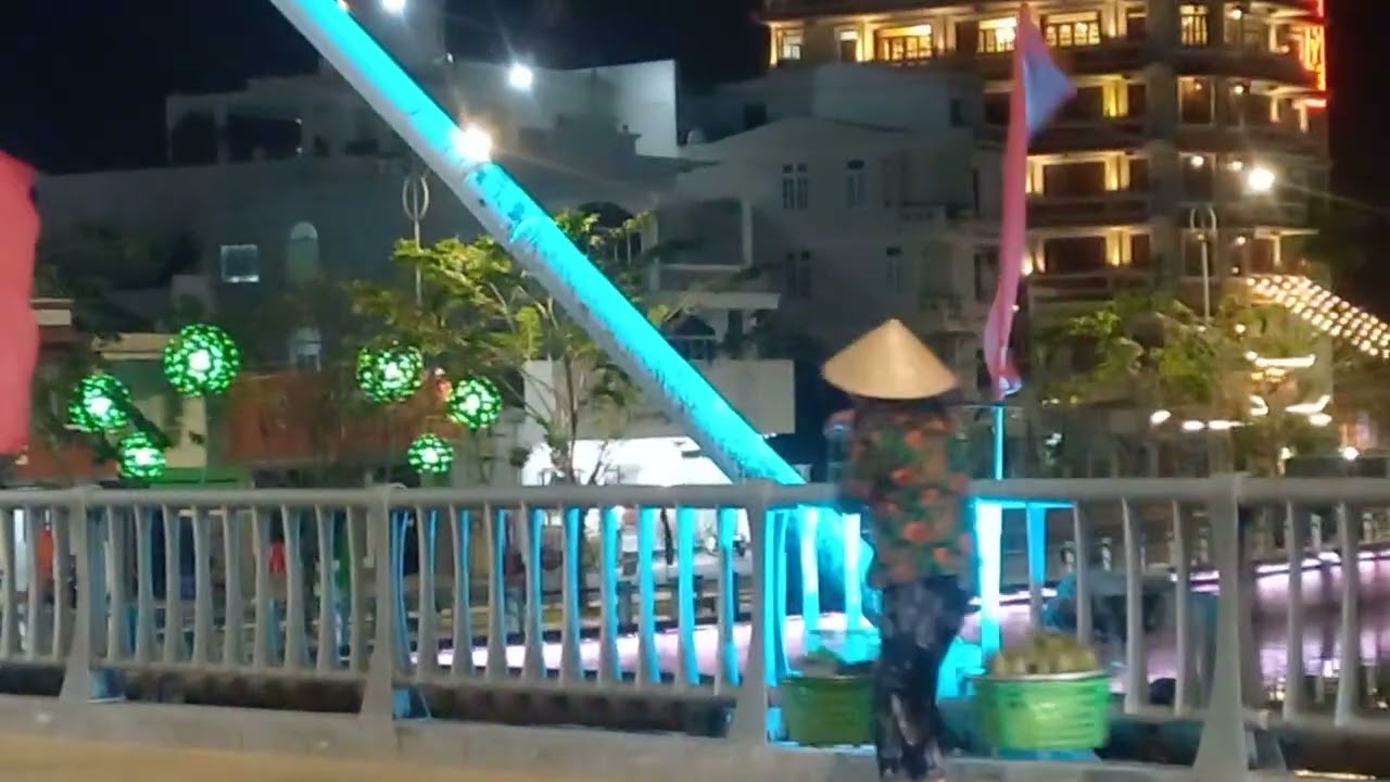 Góc nhìn thành phố  phan thiế về đêm