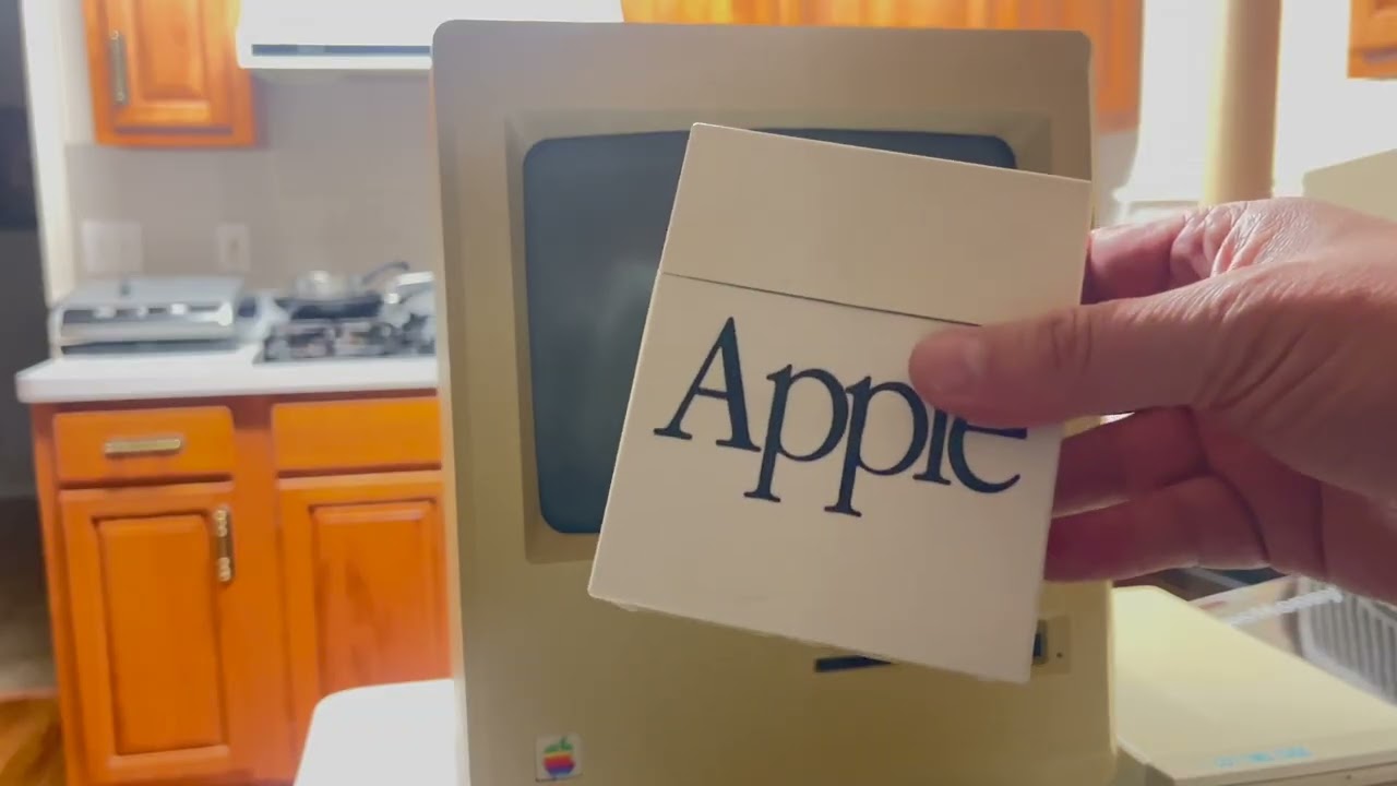 Macintosh Plus