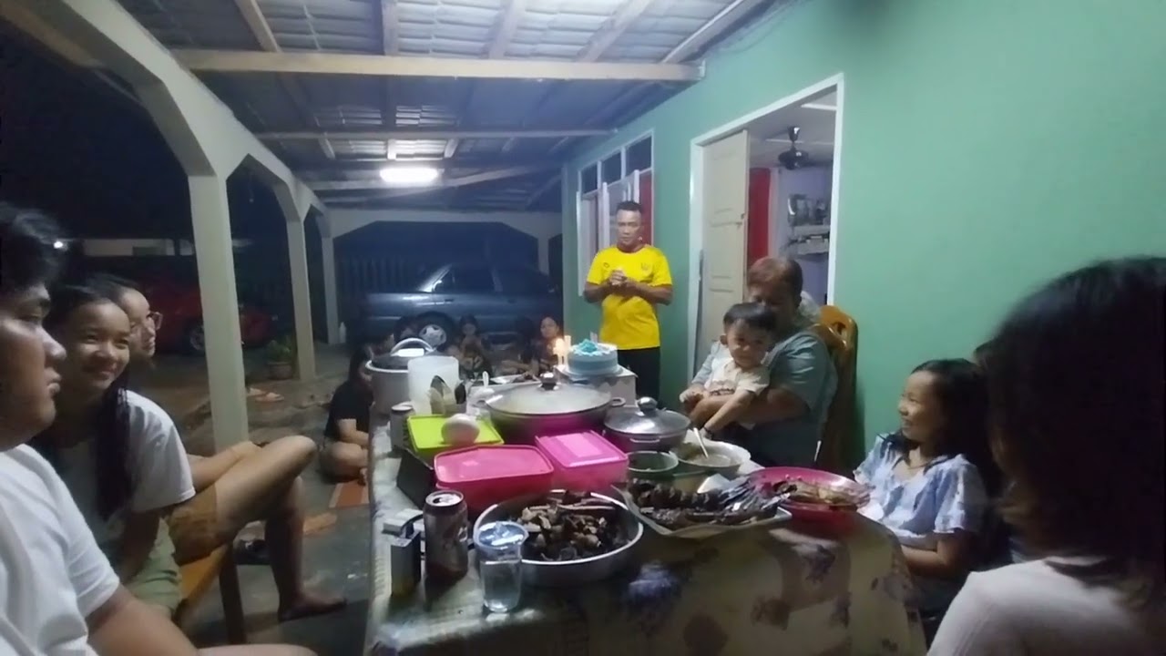 SANTAI-SANTAI BBQ BERSAMA KELUARGA DI KAMPUNG