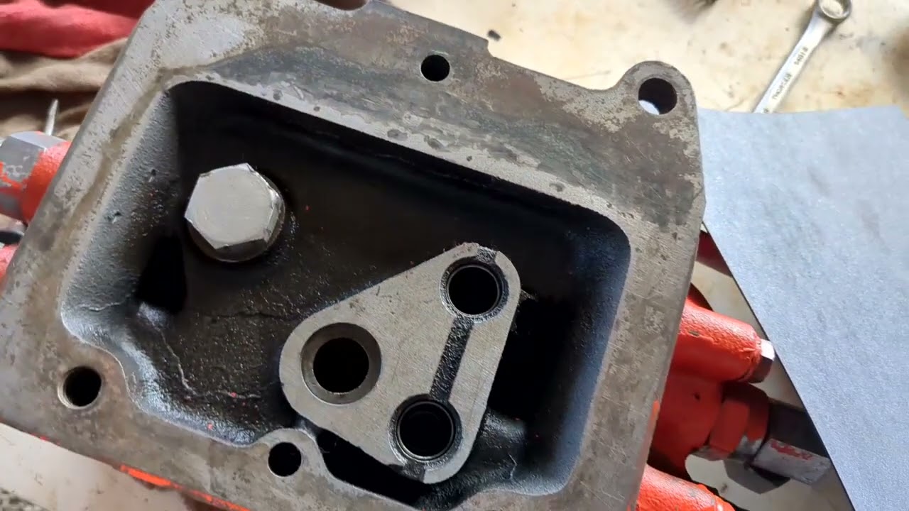 Case 930 auxiliary hydraulic valve and other odds and ends.