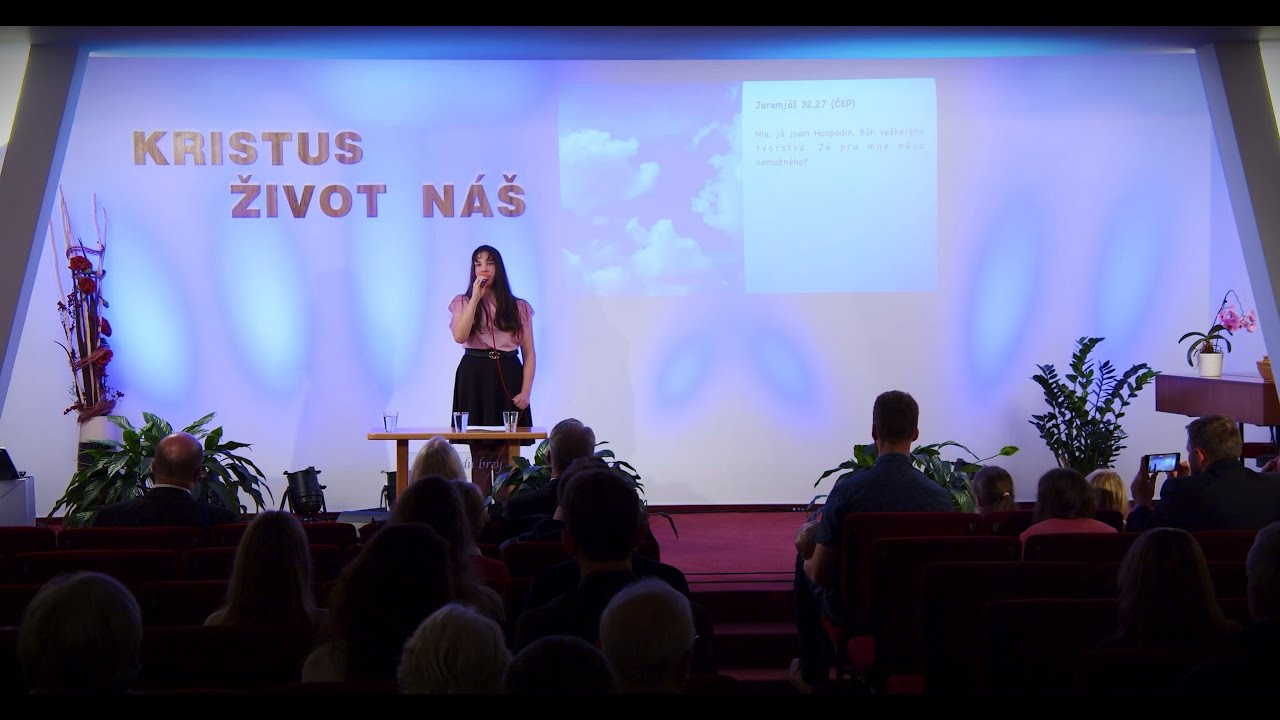10. Píseň - duet (Hle sám Bůh / Behold Our God)