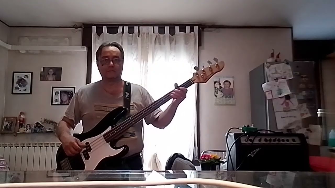 Cover basso Archspire a dark Horizontal tecnica death metal 