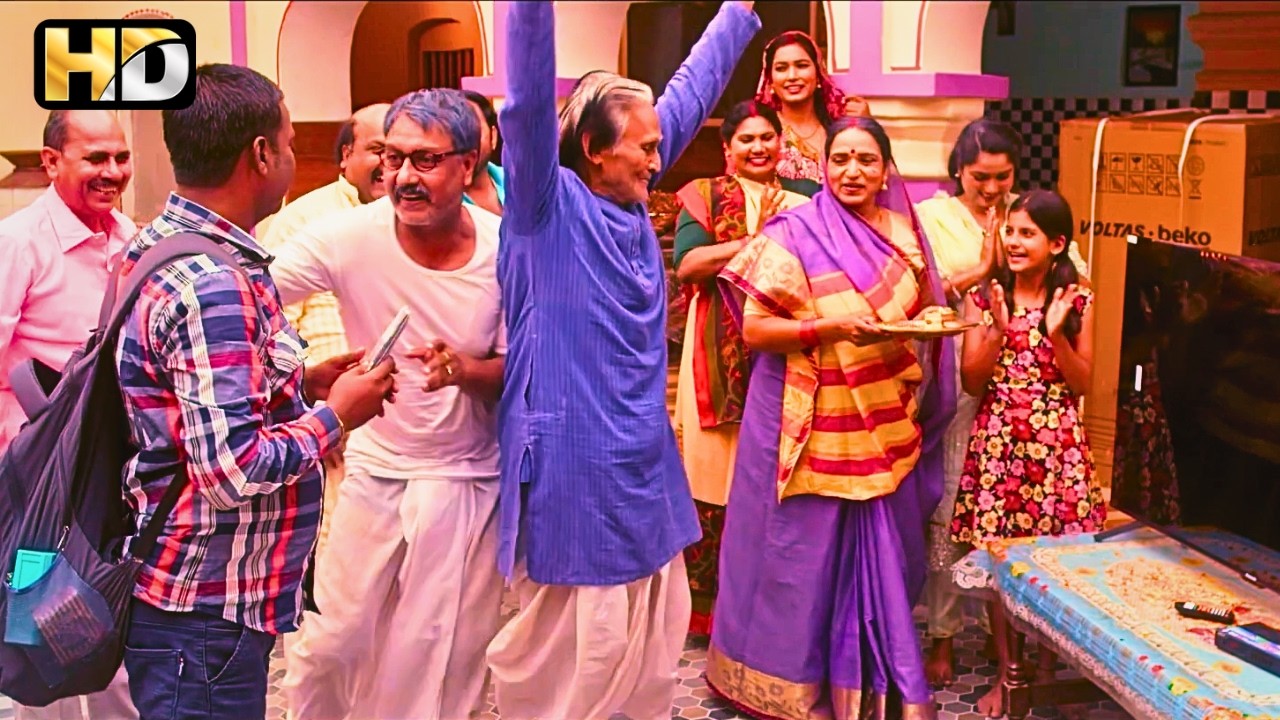 Invited the entire neighborhood to celebrate the new TV, house turned into a cinema hall | TV WALI BIWI