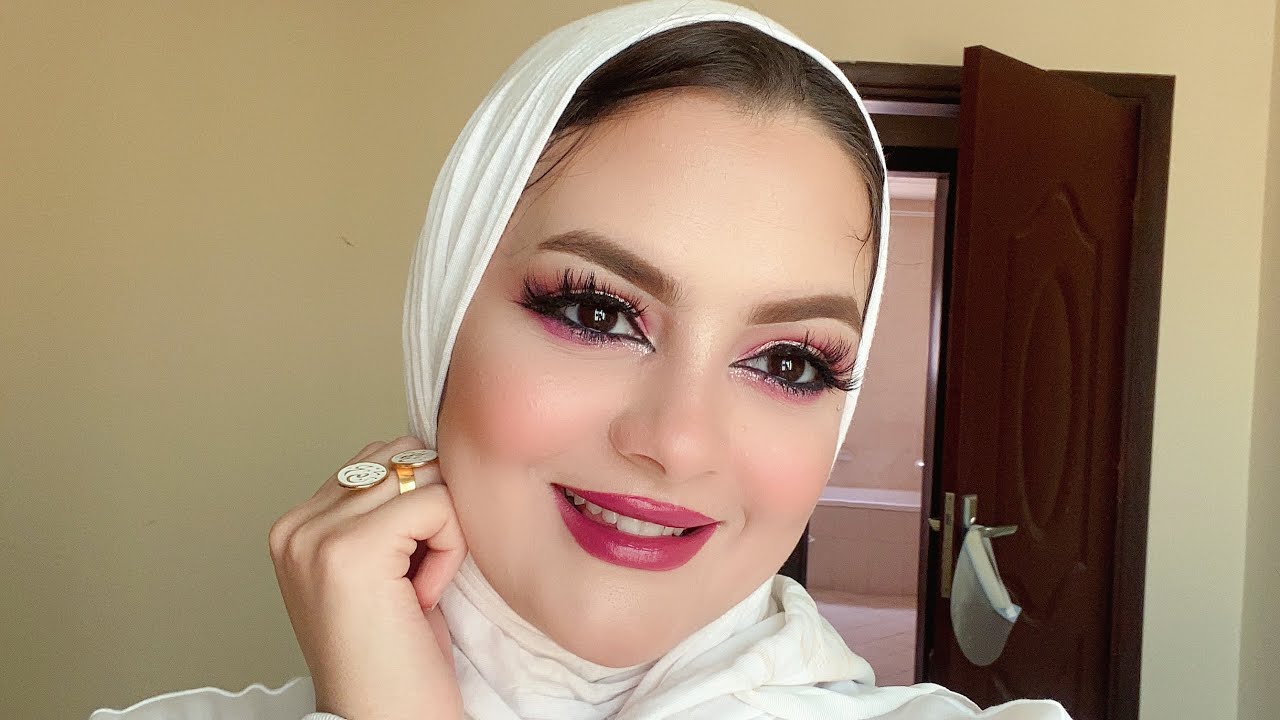 مكياج عروسة بينك مع جليتر💖/ توسيع العين 💖