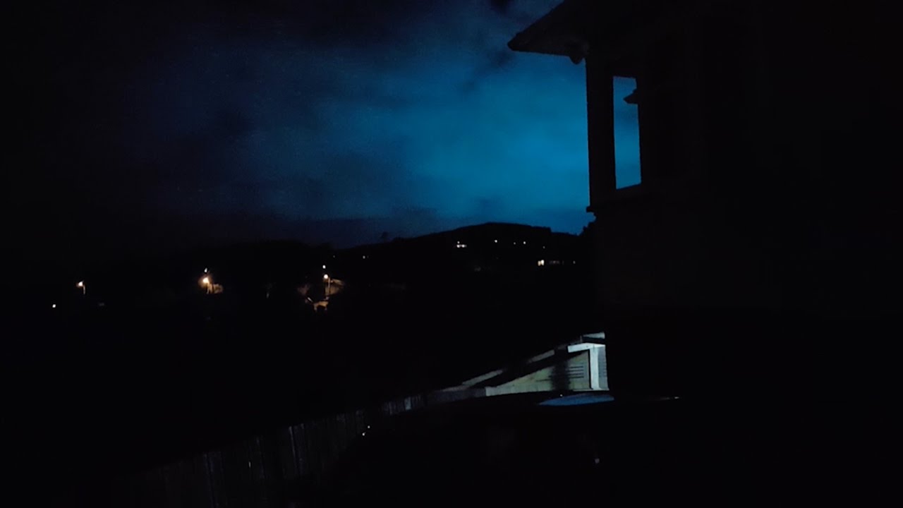 Lights Appear In Sky After New Zealand Earthquake