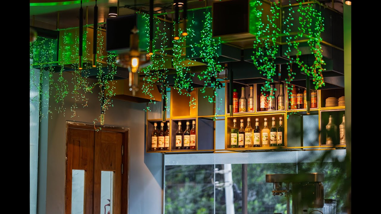Fork Wave &mdash; Elegant dining, cozy kids&rsquo; corner & a refined smoking zone for all.