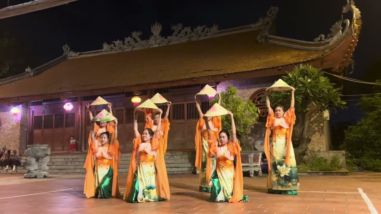 Múa xin chào Việt Nam - PN khu Đông