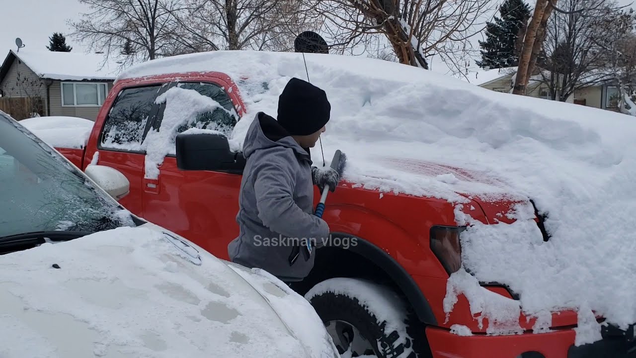 Canadian Life in Winter, Winter in Saskatoon November 2020 , Saskatchewan, Snow Removal, YXE