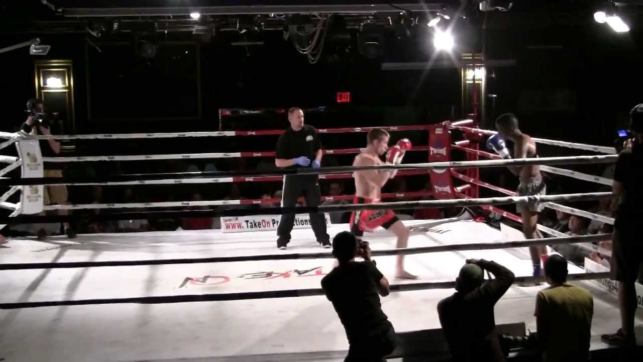 Kris Collins vs Rudy Felix