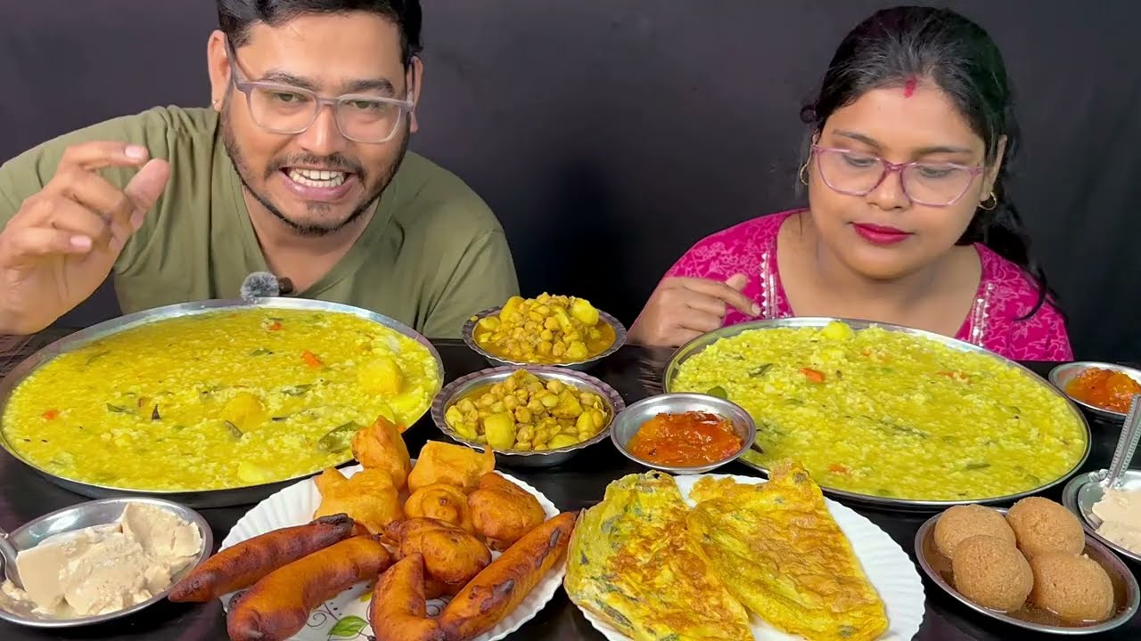 aj challenge korlam patla khichuri sathe dim vaja rosgolla doi pokora