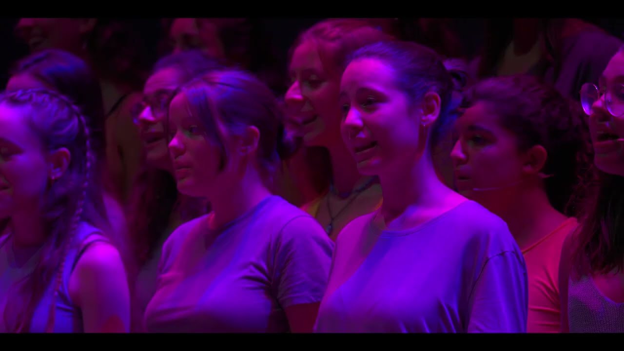 CantÀfrica - Veus - Cor infantil Amics de la Unió - Cor Jove Amics de la Unió i Momi Maiga
