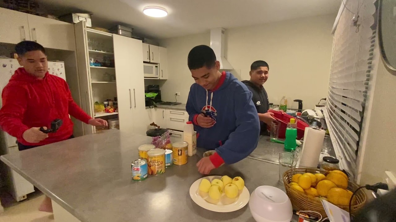 Kitchen Hangout with the 3LittleOnes #02