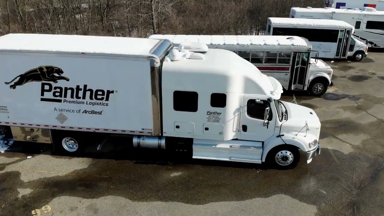 Level Up Your Trucking Career with Team Opportunities at Hyfield