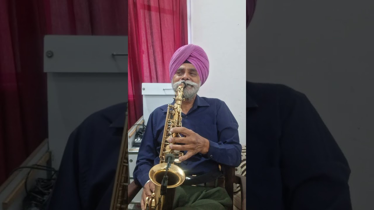Ik manzil rahi do phir payar na kaise ho  playing on Saxophone. 8360085356