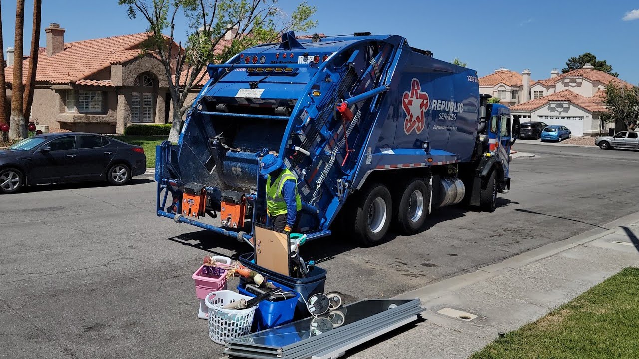Republic Services: Peterbilt 520 McNeilus Rear Loader Garbage Trucks Crunching on Bulky Items!!!!!