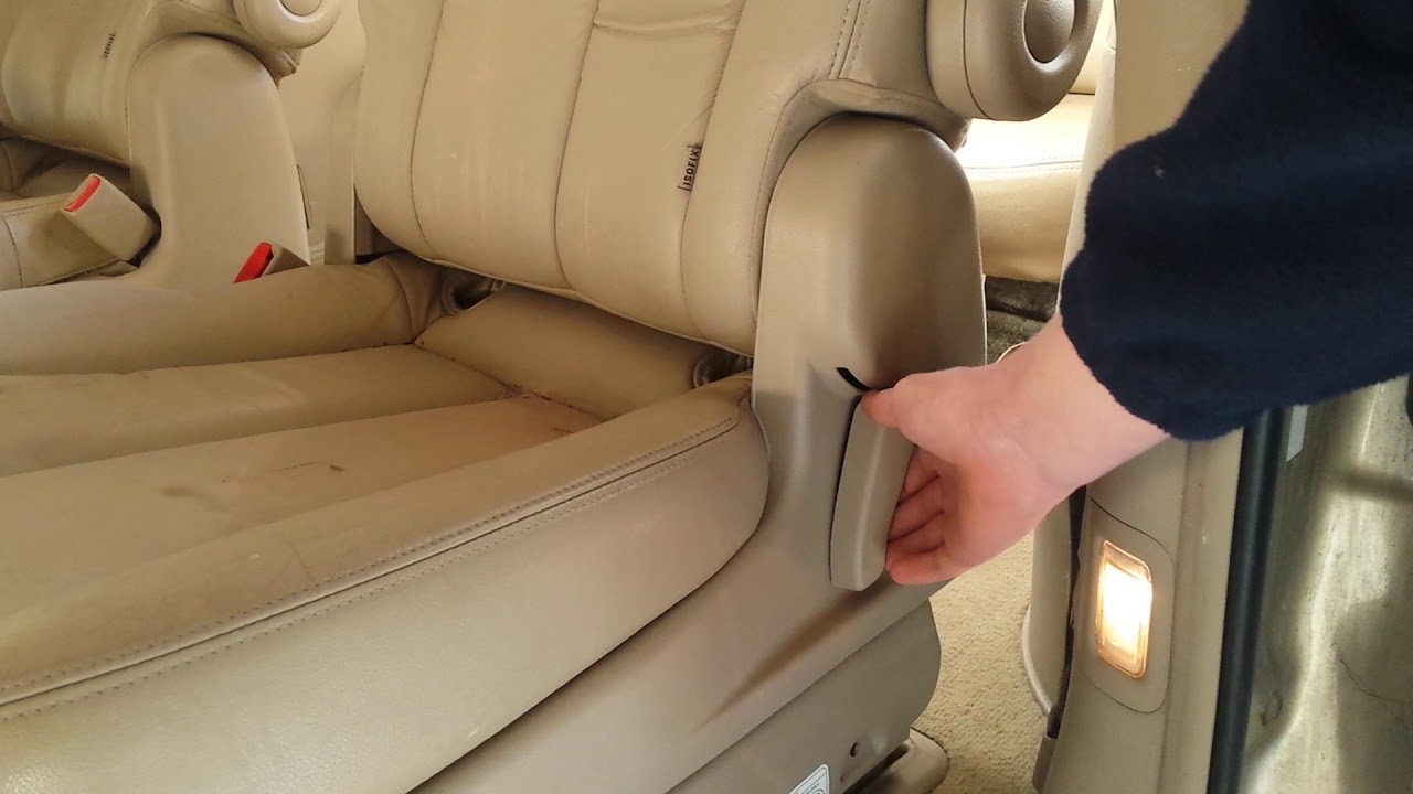 How to Remove a Middle Row Seat in a 2007 Hyundai Entourage/KIA Sedona
