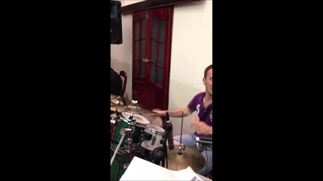Burhan Albanota  solo drums torrnadoo new 2012 live 