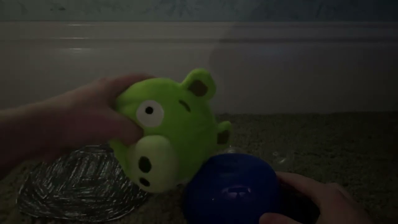 Piggy Tales - 4th Street | Snout Invasion (плюшевая версия)