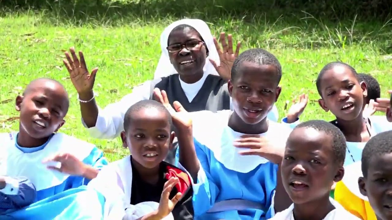 Enfence Missionaire ft Vincent de Paul & Sr Febronie Official Music Video