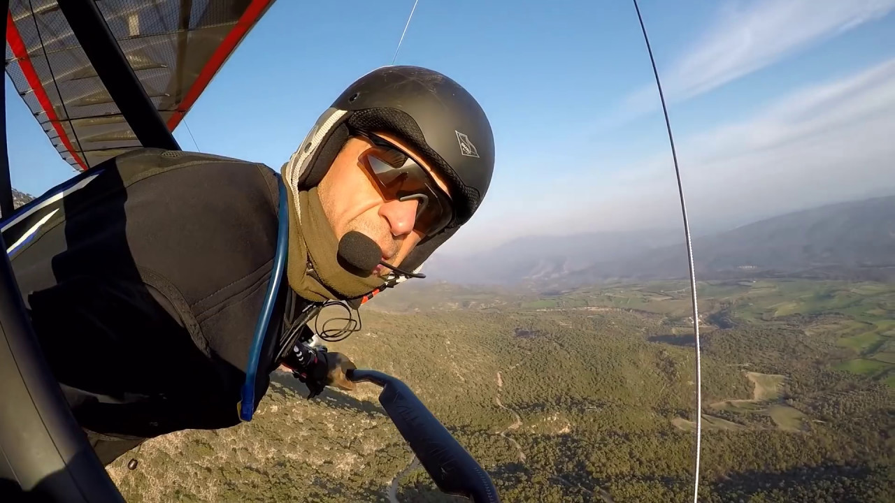 Hang Gliding road trip to Spain - Part 1 diverting to Ager & flying with vultures