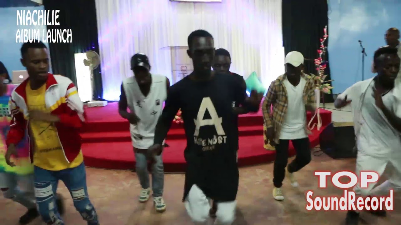 Dojazz crew at FriendMartin niachilie album launch