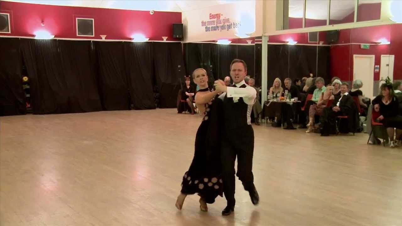Dizzyfeet Dancing @ 24/7 Halloween Party - James & Kelly Tango