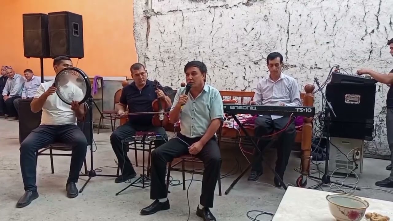 Jonli ijro Bobo dexqonim . Iqboljon Maxmudjonov ijrosida