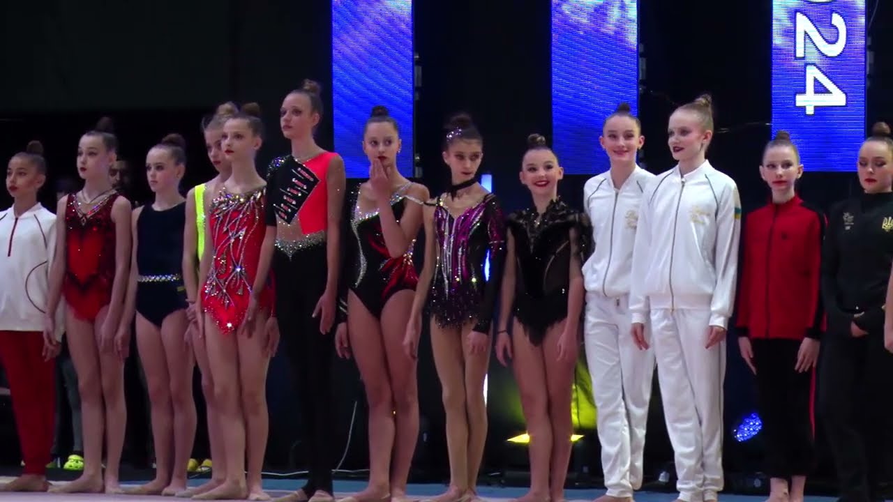 Парад нагородження гімнасток 2011 р.н. турніру Карпатія 2024 м.Ужгород