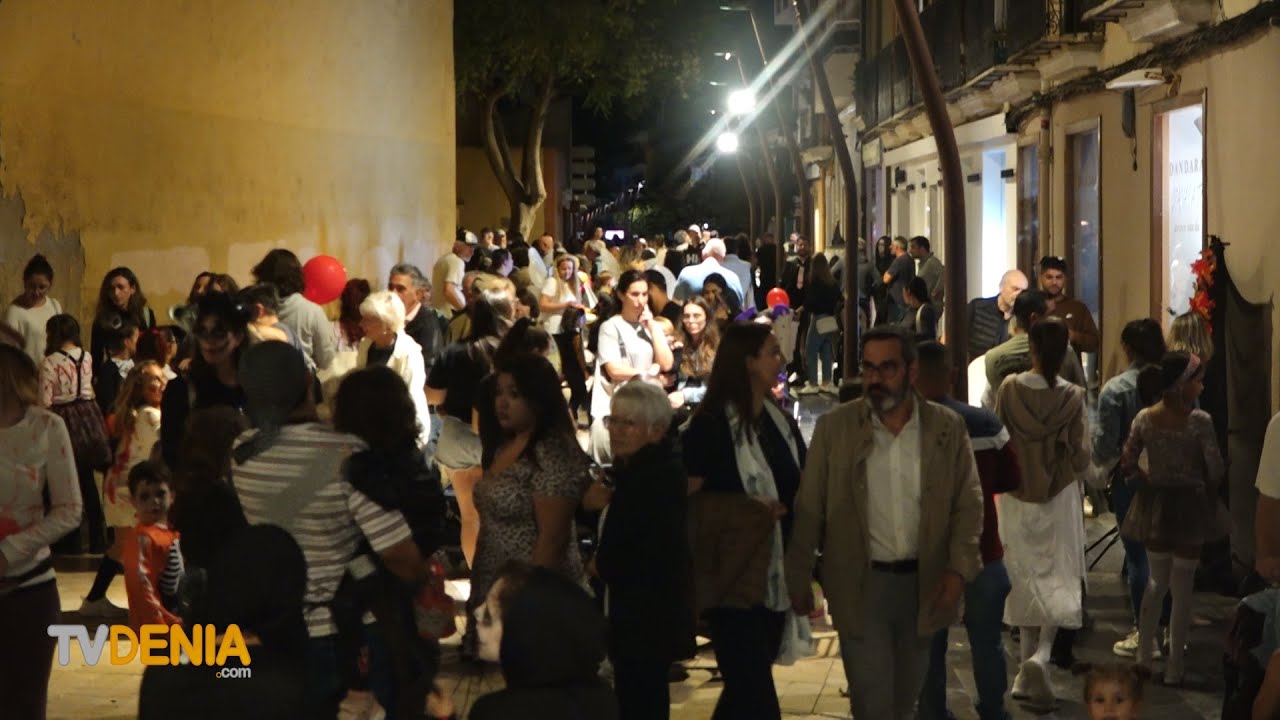 La Nit de Les &Agrave;nimes  llena las calles de D&eacute;nia