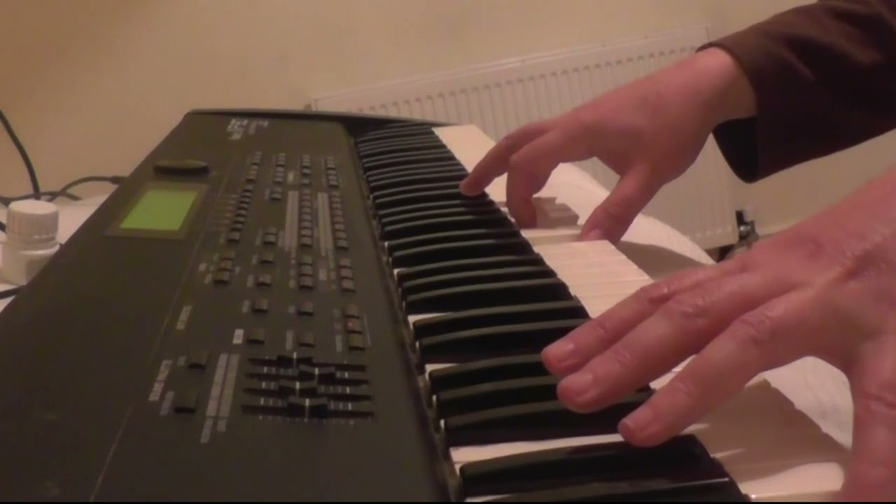 Playing Roland xp80  patches 2022