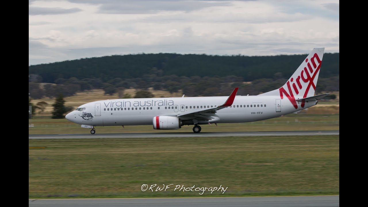 Virgin Australia's Boeing 737-8FE VH-YFV landing Canberra