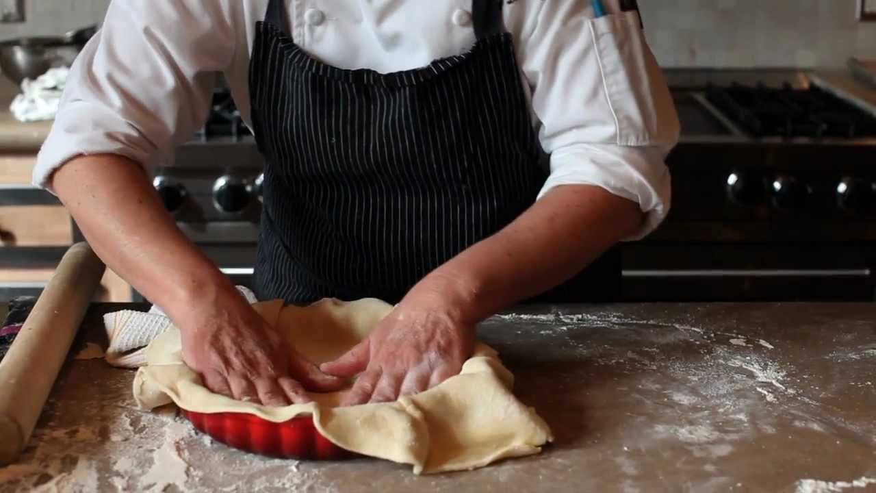 Le Creuset Kitchen Sessions with Pastry Chef Maggie Davidson - Apple Pie