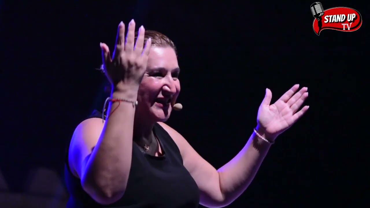 مسرحية  BIG BOSSA لوجيهة الجندوبي في كراكة حلق الوادي في مهرجان البحر الابيض المتوسط