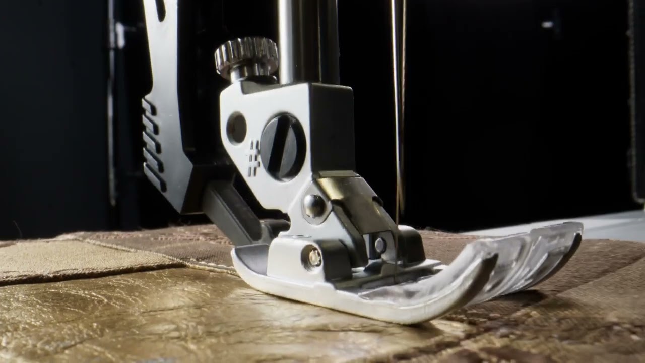 The PFAFF&reg; expression&trade; series -- Automatic Needle Threader