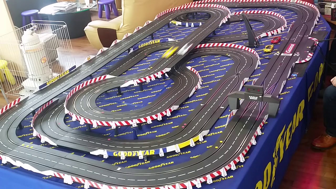 イーグルショップ三重　スロットカーサーキット