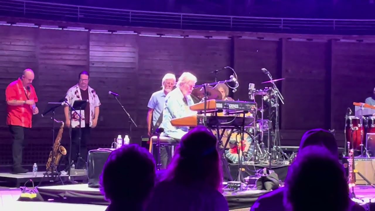 Even the Band Stops to Watch Bill Payne&rsquo;s Insane Piano Solo - Little Feat Live Koka Booth Raleigh NC