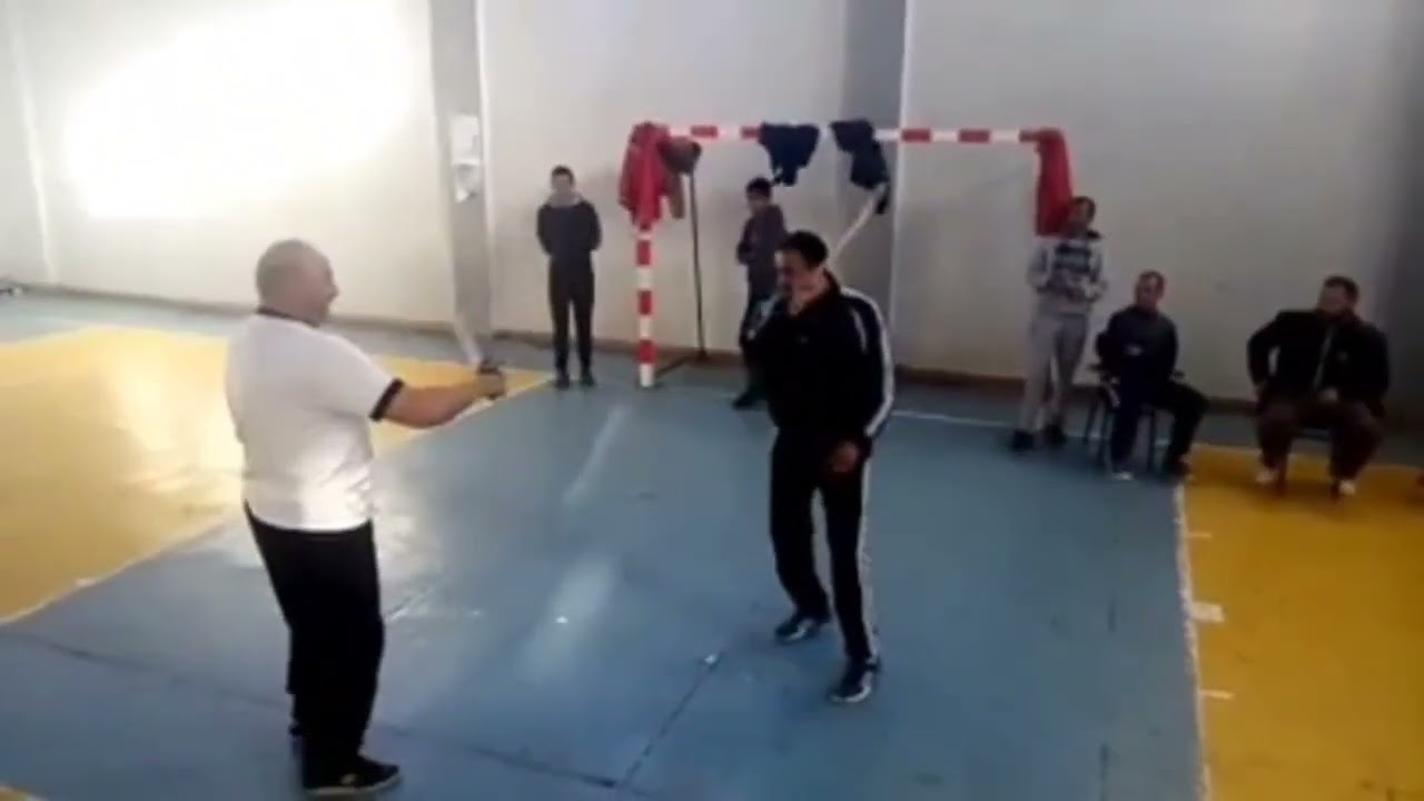 العصا التقليدية مع الشيخ سي يحيى الغالمي حفظه الله Algérien Traditionnelle Combat Stick Oran