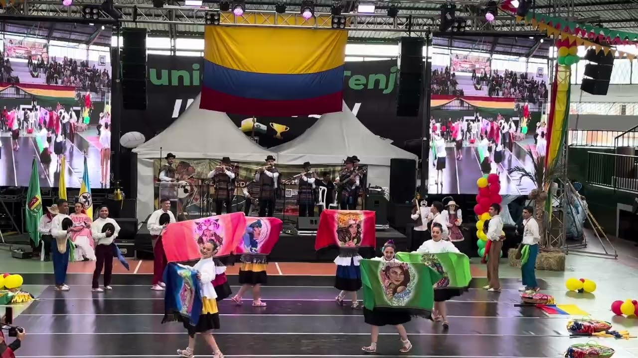 Estampa del Sur - Grupo de m&uacute;sica y danza Aires de Pubenza