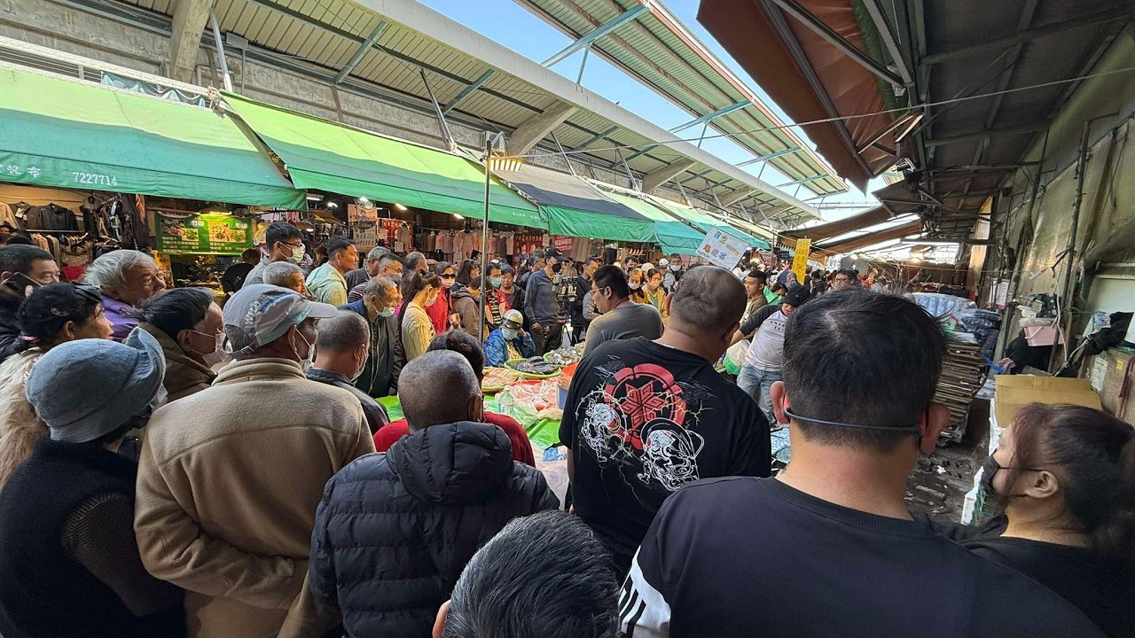 大魔王出攤必掃攤 工協市場鳳山區勝利路9巷 D41號攤 士官長海鮮叫賣 海鮮叫賣 海鮮拍賣 叫賣哥 seafood auction