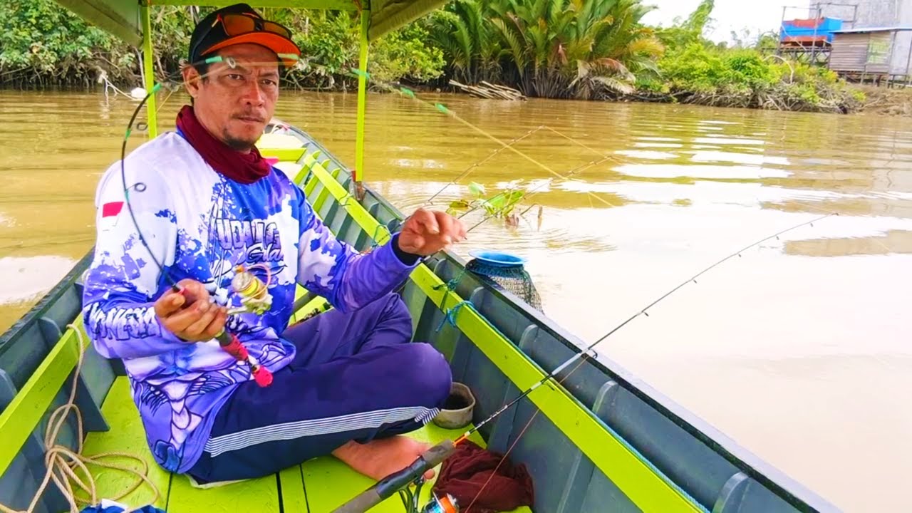 Tarikannya bikin nagih bosku!!! Panen strike saat mancing udang galah#mancingudanggalah 