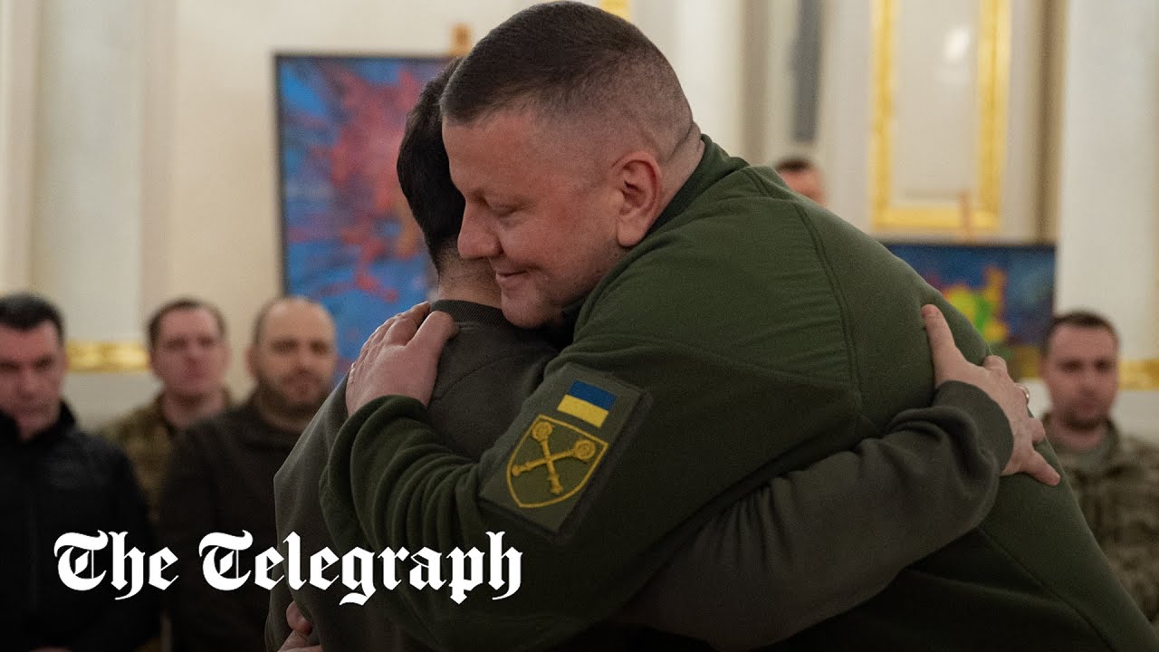 Ukraine: Ex-army chief hugs Zelensky twice during award ceremony