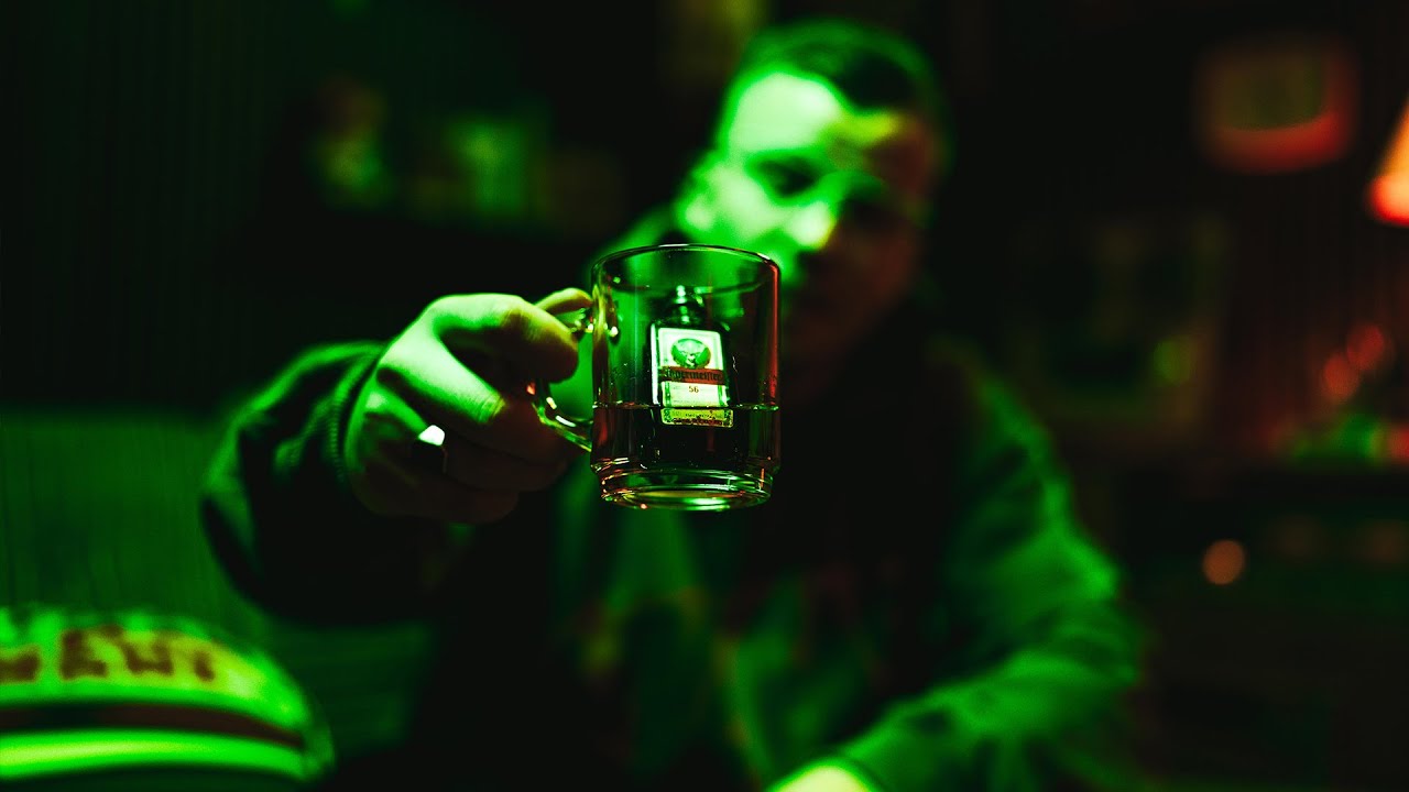 RUSSO & REN&Eacute; KARST - J&Auml;GERBOMB