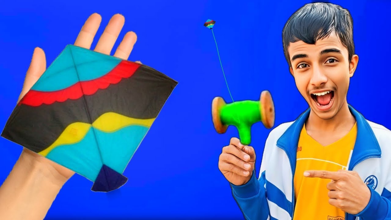 One Of The Most Popular 🪁 Kite Flying Test 😱 Best Paper Kite Flying 🥰 And Looting On His Roof 😰