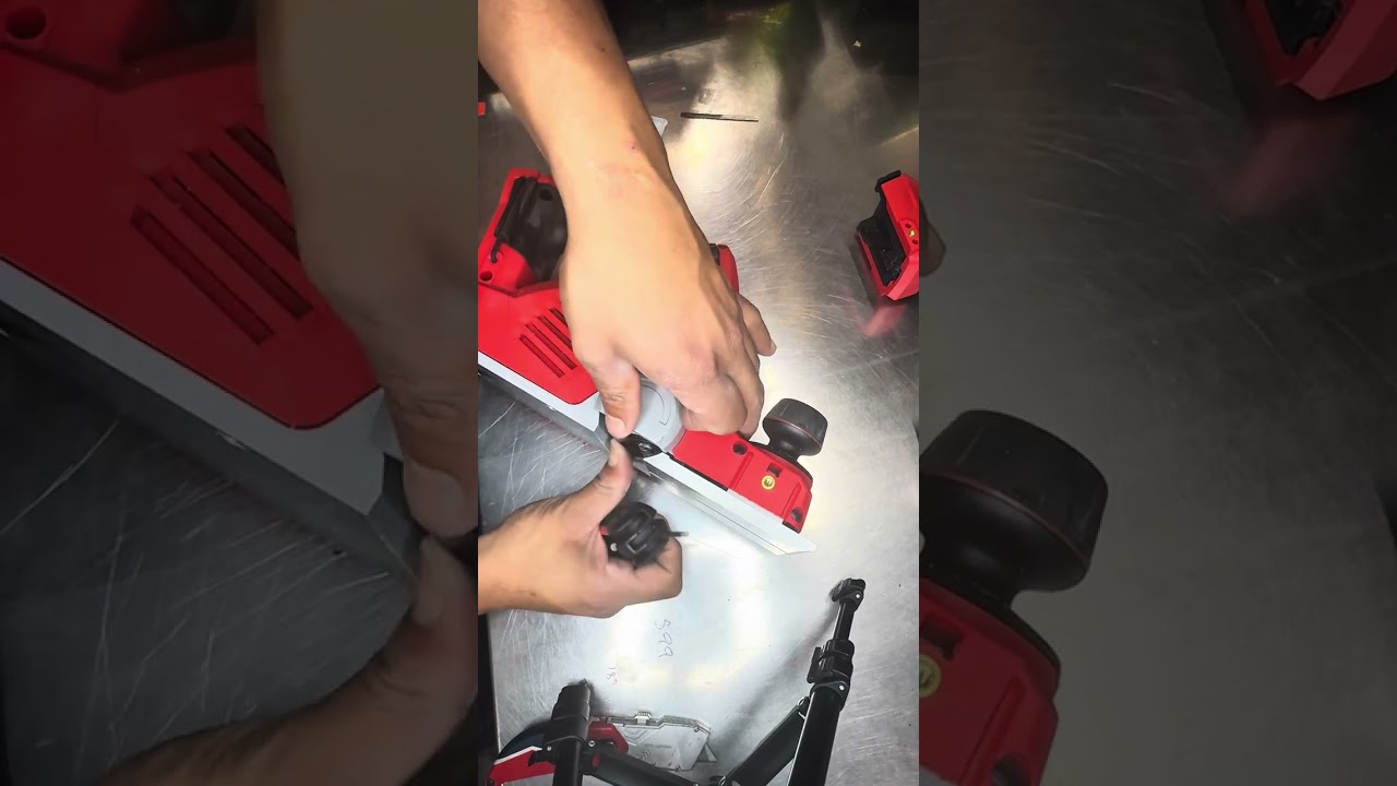 Milwaukee planer blade replacement 