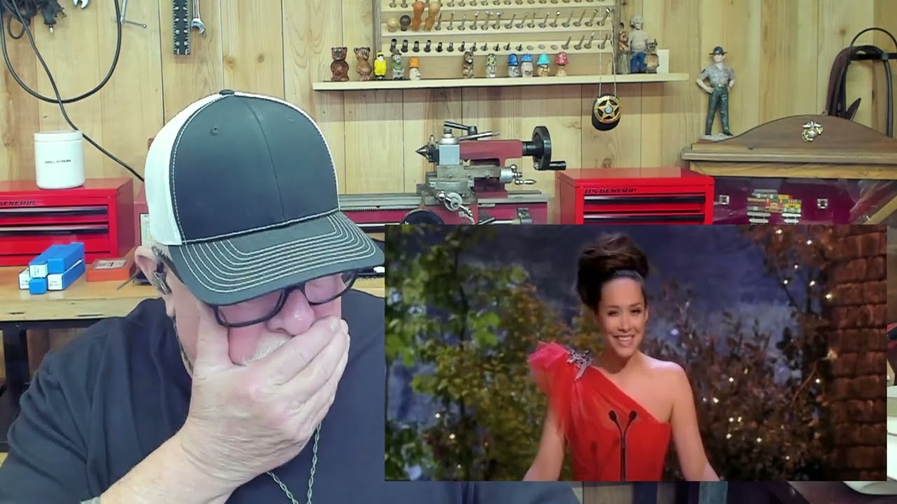 Shirley Bassey GOLDFINGER (2011)   {{ REACTION }}