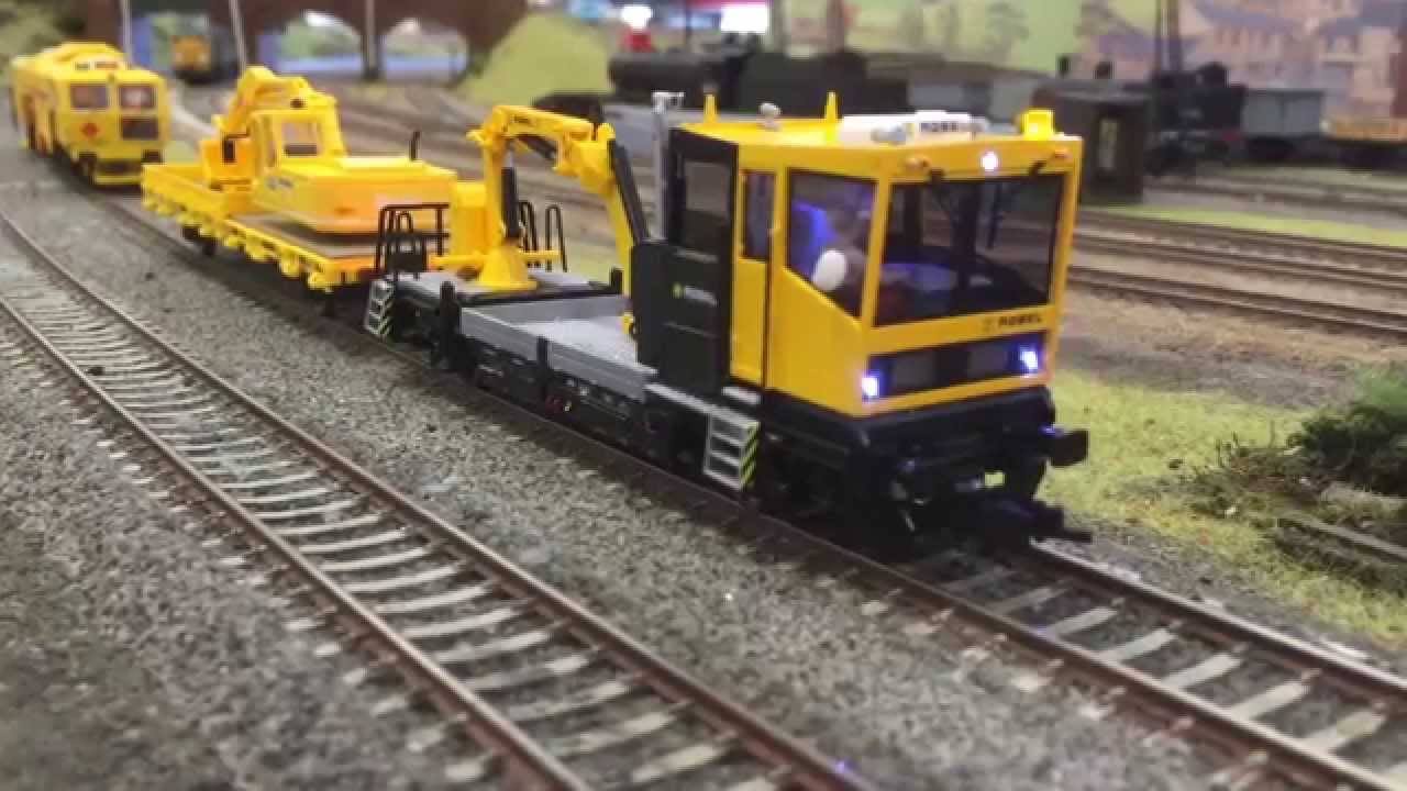 Viessmann Plasser Tamper and Robel track vehicle in action with sound